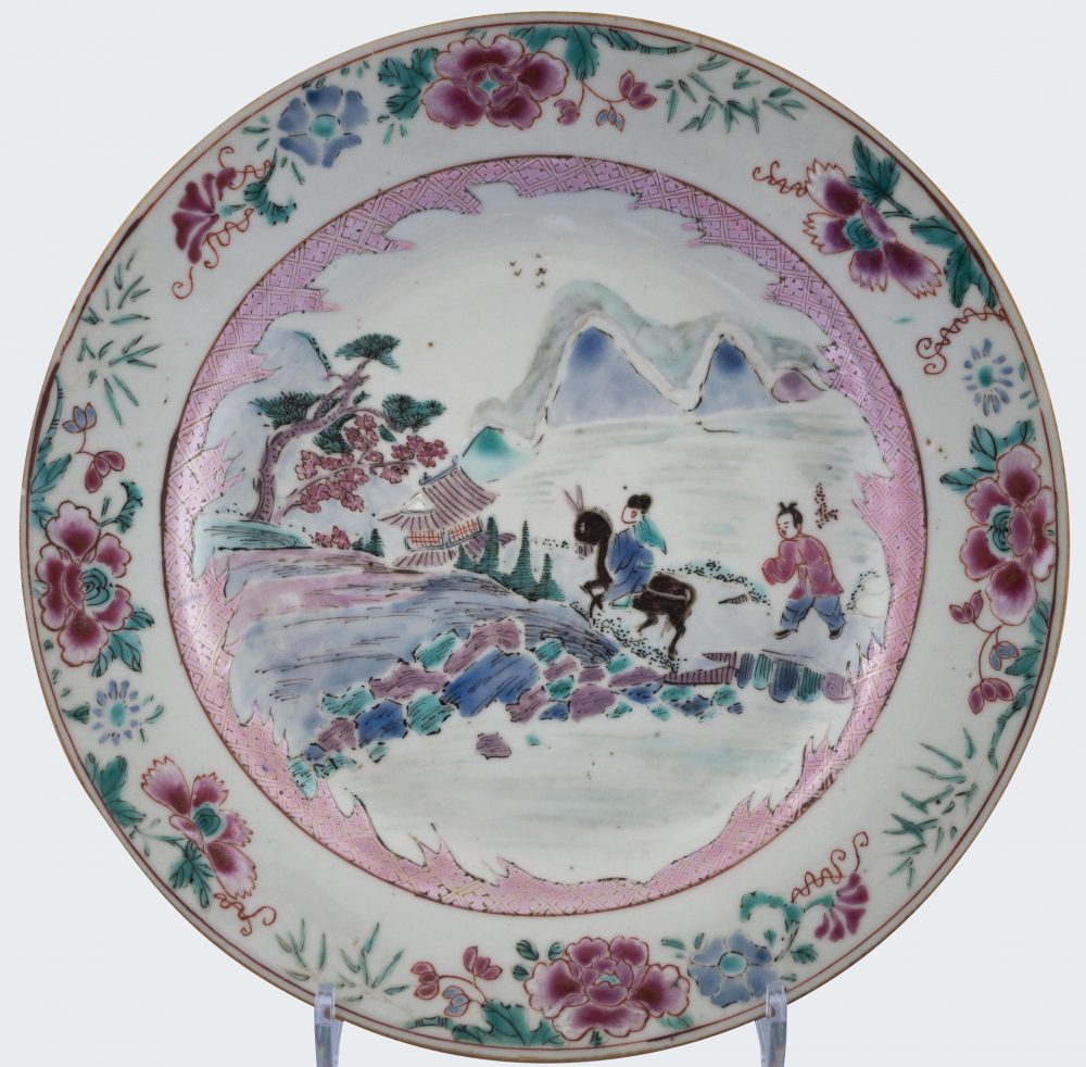 Famille rose Porcelain Yongzheng (1723-1735), China Famille rose Porcelain Yongzheng (1723-1735), China