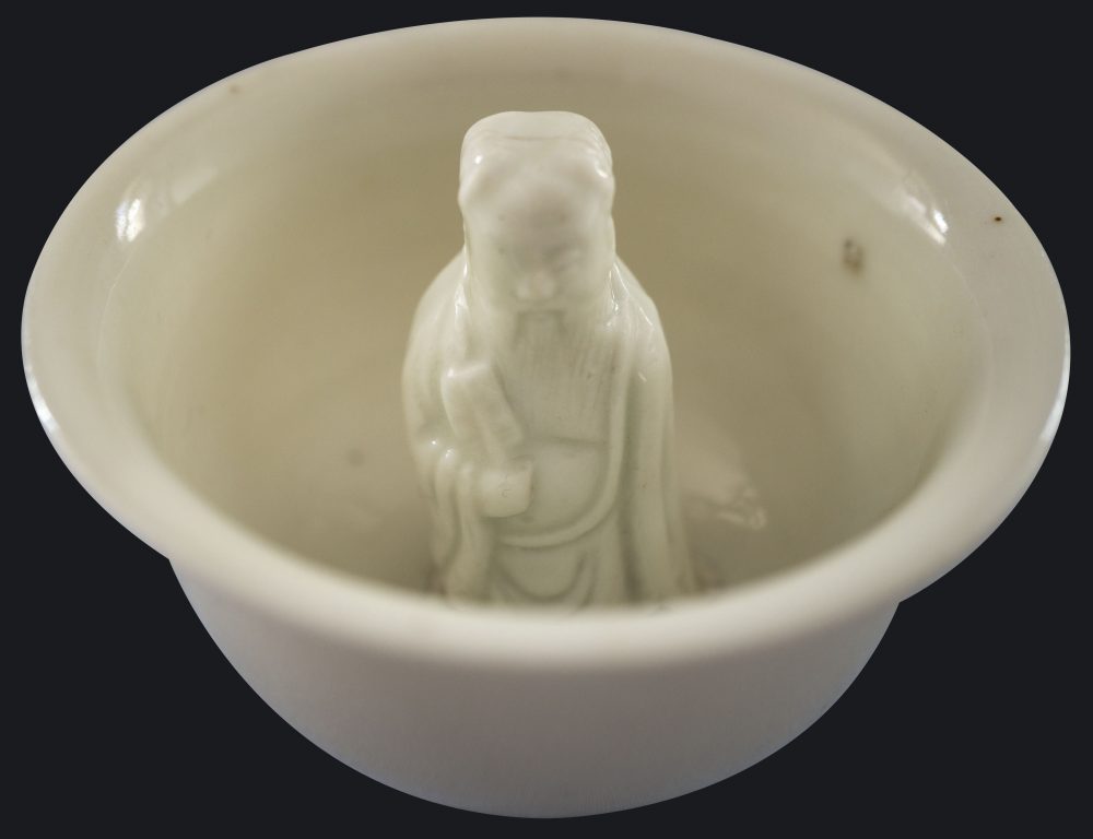 Porcelain Transitional period. Late Ming period (1368-1644), early Qing period (1644-1911), circa 1643, China, Dehua kilns, Fujian province Porcelain Transitional period. Late Ming period (1368-1644), early Qing period (1644-1911), circa 1643, China, Dehua kilns, Fujian province