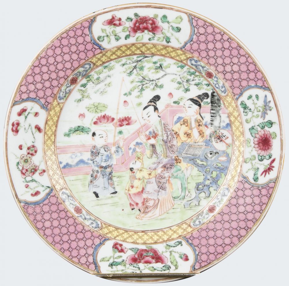 Famille rose Porcelain Yongzheng (1723-1735), China Famille rose Porcelain Yongzheng (1723-1735), China