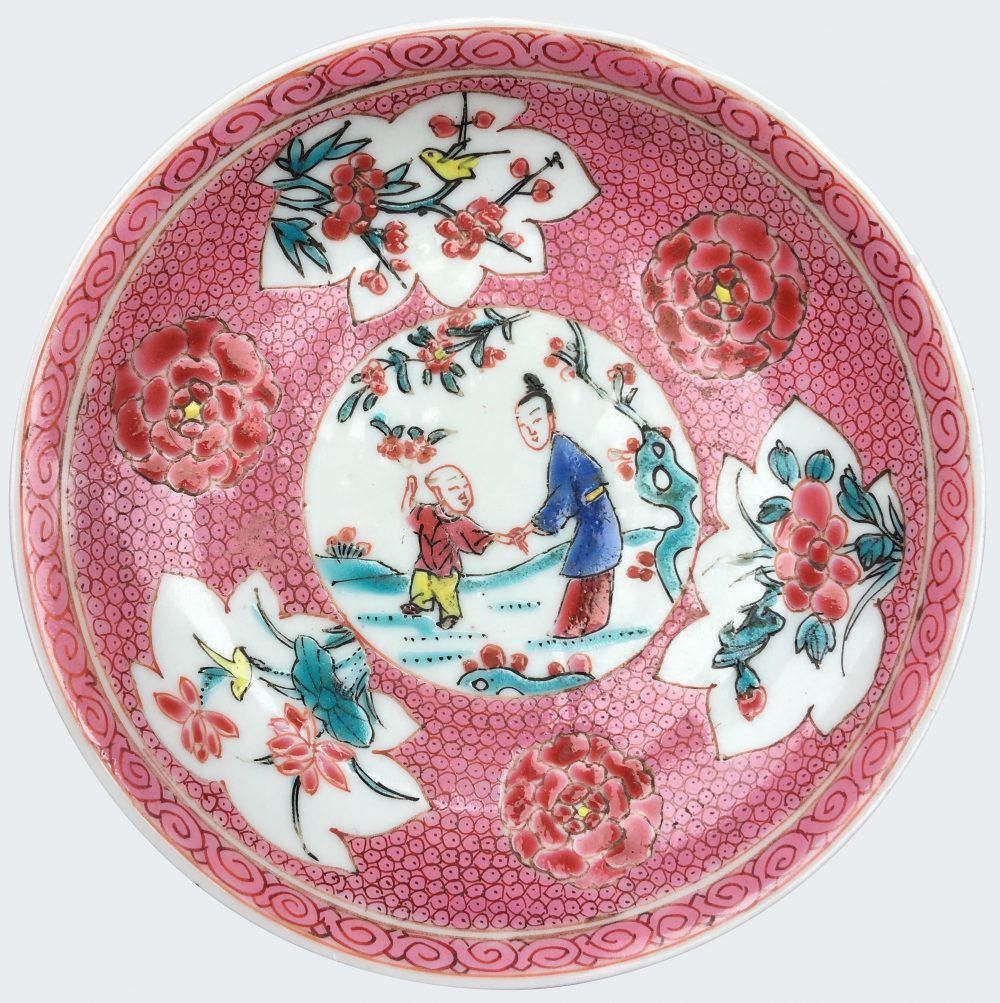Famille rose Porcelain Yongzheng (1723-1735), China Famille rose Porcelain Yongzheng (1723-1735), China