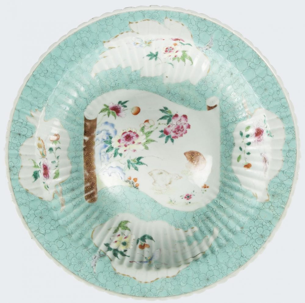 Famille rose Porcelain Yongzheng (1723-1735), China Famille rose Porcelain Yongzheng (1723-1735), China