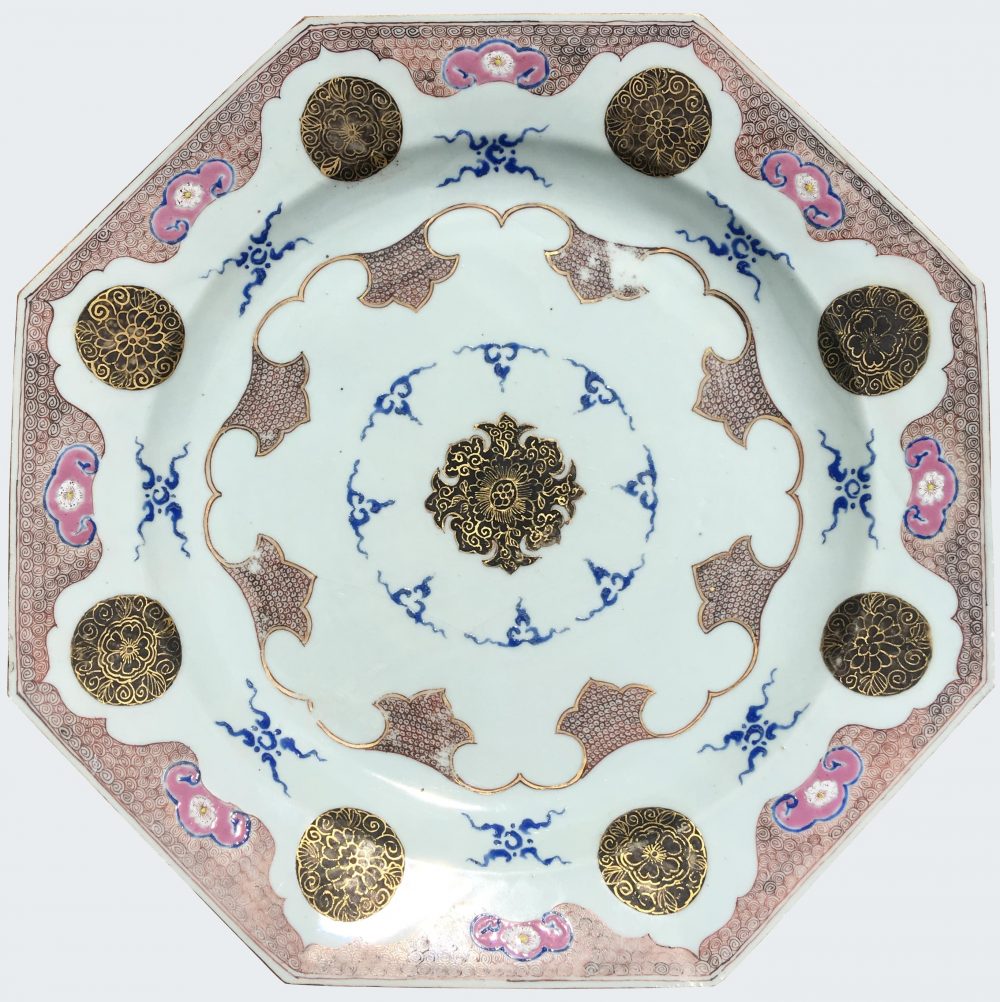 Famille rose Porcelain Qianlong (1736-1795), circa 1740, China