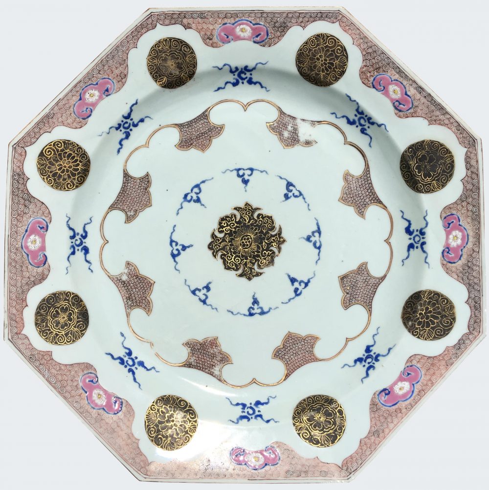 Famille rose Porcelain Qianlong (1736-1795), circa 1740, China Famille rose Porcelain Qianlong (1736-1795), circa 1740, China