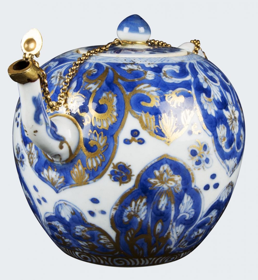 Porcelain Kangxi (1662-1722), China Porcelain Kangxi (1662-1722), China
