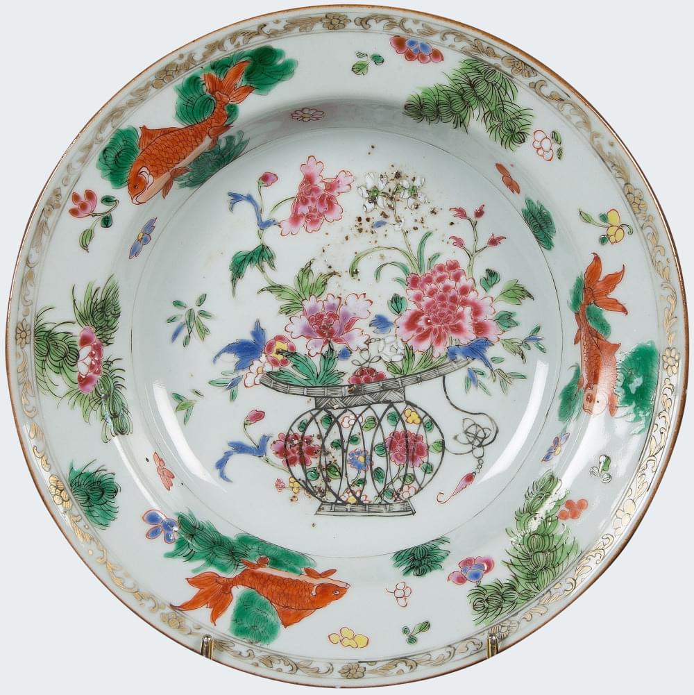 Famille rose Porcelaine Yongzheng (1723-1735), China Famille rose Porcelaine Yongzheng (1723-1735), China