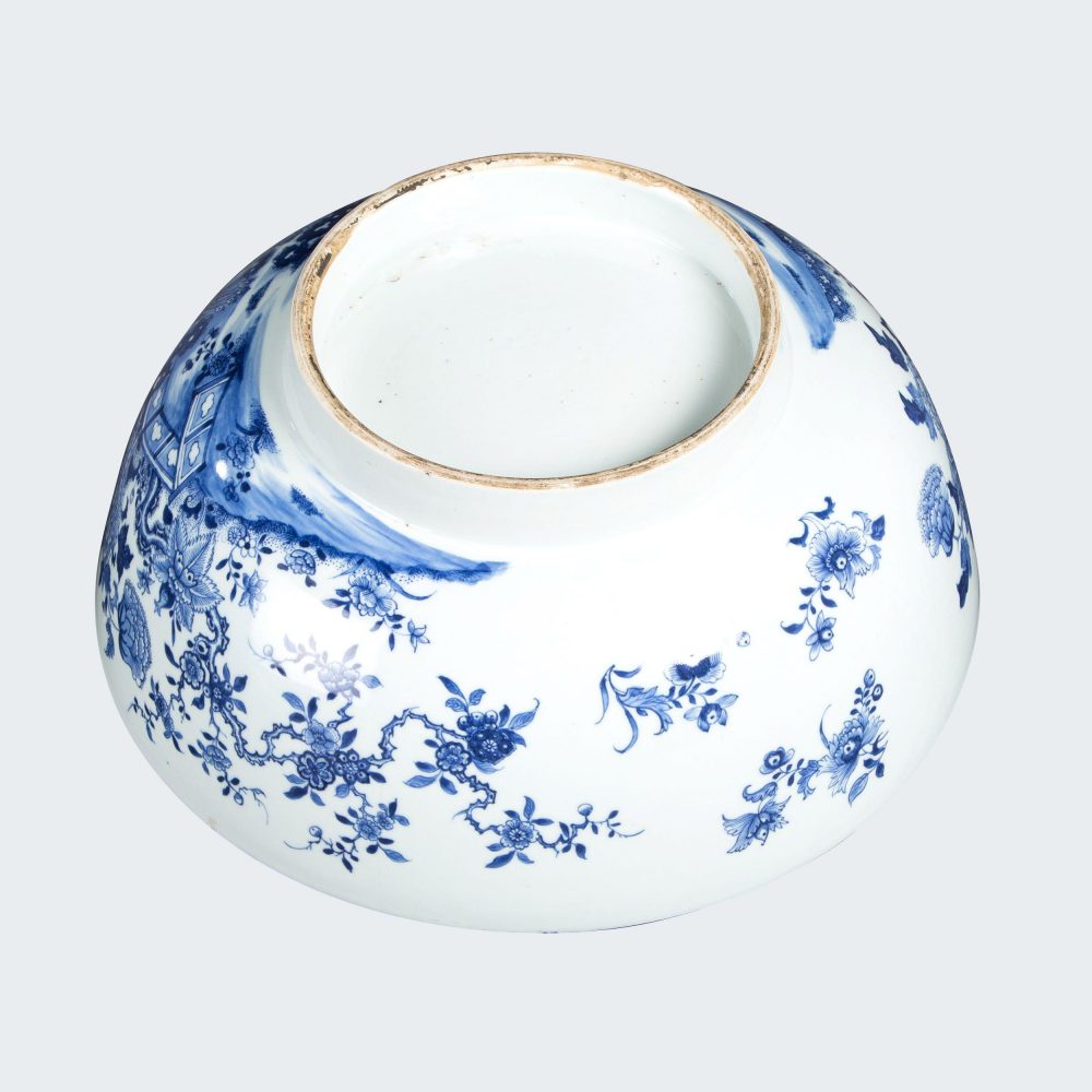 Porcelain Qianlong (1735-1795), China Porcelain Qianlong (1735-1795), China