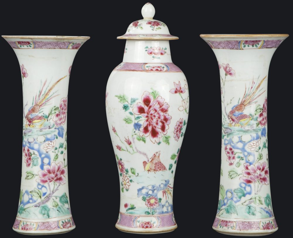 Famille rose Porcelain Yongzheng (1723-1735), China Famille rose Porcelain Yongzheng (1723-1735), China