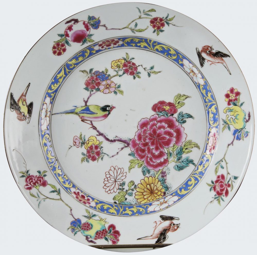 Famille rose Porcelain Yongzheng (1723-1735), China Famille rose Porcelain Yongzheng (1723-1735), China