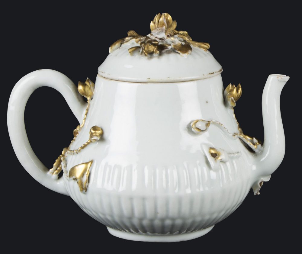 Porcelain Yongzheng (1723-1735), China Porcelain Yongzheng (1723-1735), China
