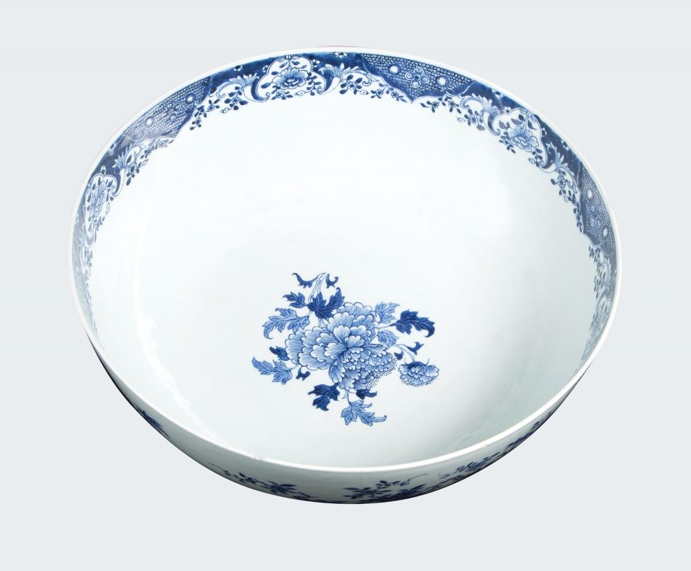 Porcelain Qianlong (1735-1795), China Porcelain Qianlong (1735-1795), China