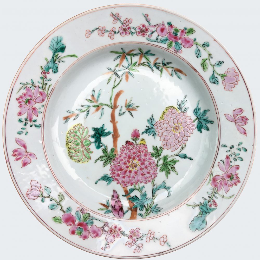 Famille rose Porcelain Yongzheng (1723-1735), China Famille rose Porcelain Yongzheng (1723-1735), China