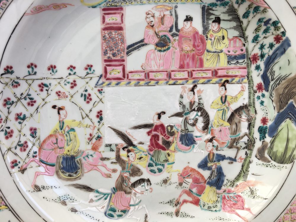 Famille rose Porcelain Yongzheng (1723-1735), China Famille rose Porcelain Yongzheng (1723-1735), China