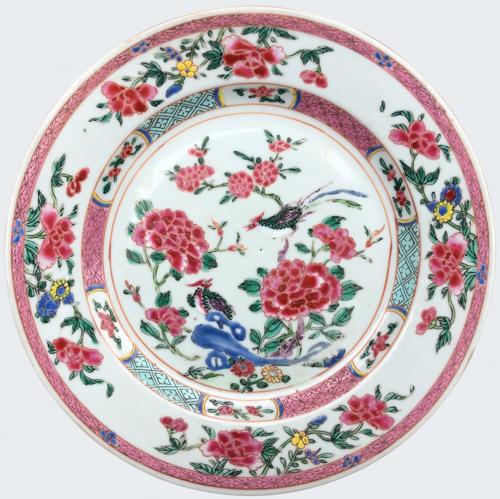 Porcelaine Late Yongzheng period (1723-1735), early Qianlong period (1736-1795), Chine Porcelaine Late Yongzheng period (1723-1735), early Qianlong period (1736-1795), Chine