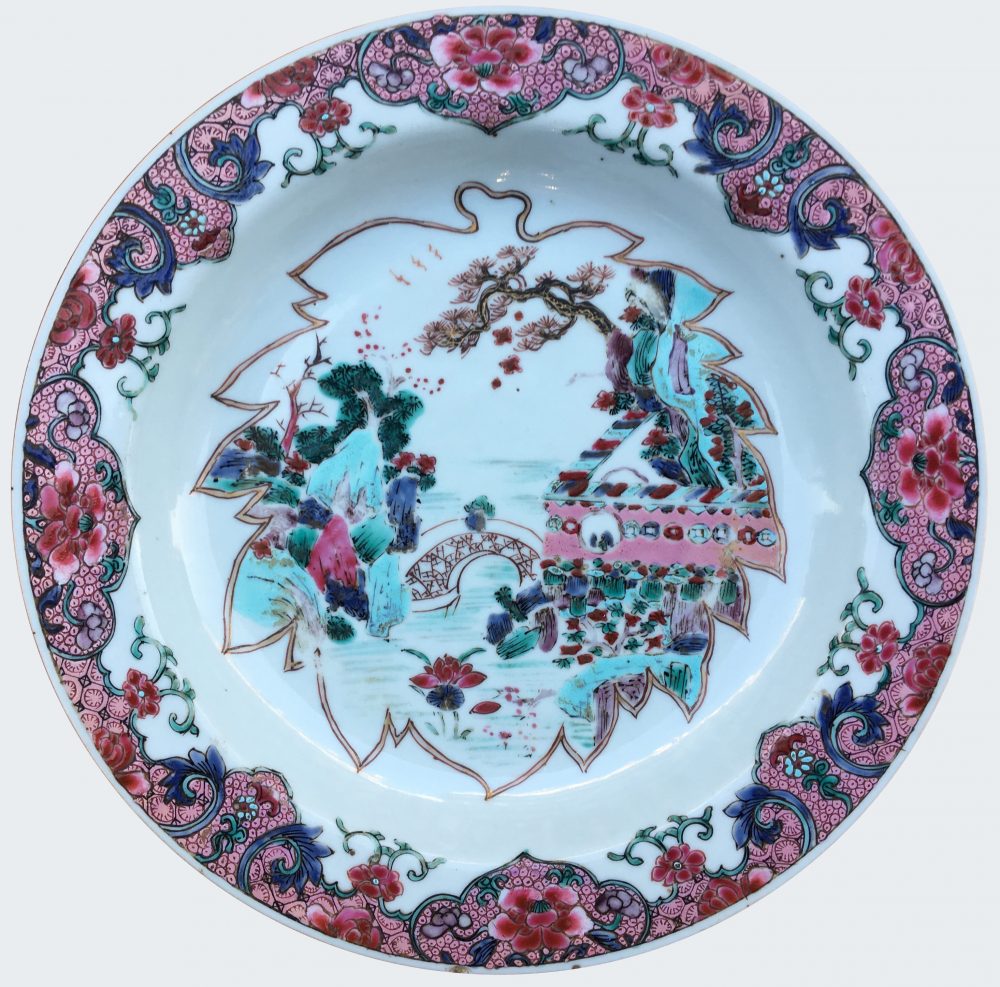 Famille rose Porcelain Yongzheng (1723-1735), China Famille rose Porcelain Yongzheng (1723-1735), China