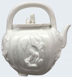 Porcelain Kangxi (1662-1722), circa 1650-1700, China (Dehua, Fujian Province)
