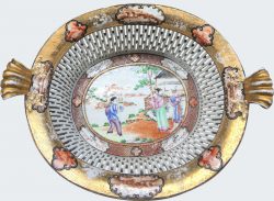 Famille rose Porcelain Late Qianlong (1736-1795), circa 1790-1800, China