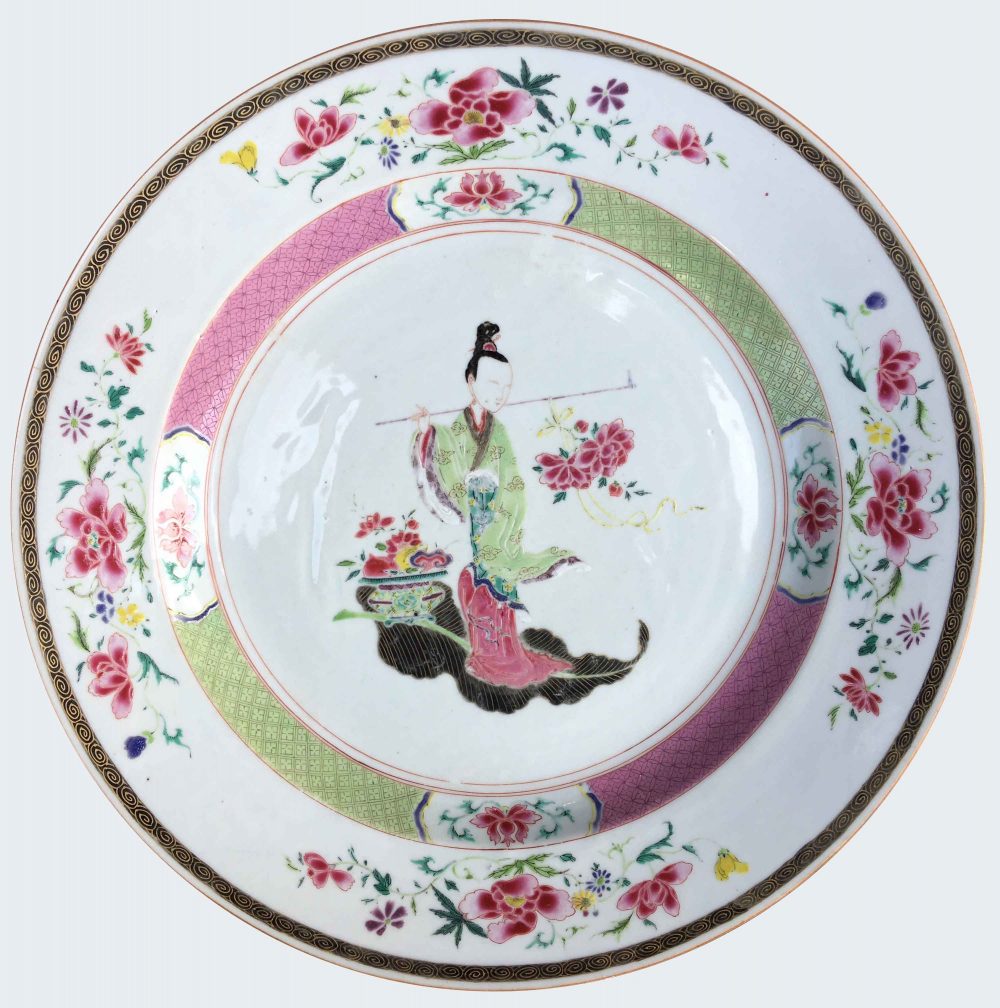 Famille rose Porcelain Yongzheng (1723-1735), China Famille rose Porcelain Yongzheng (1723-1735), China