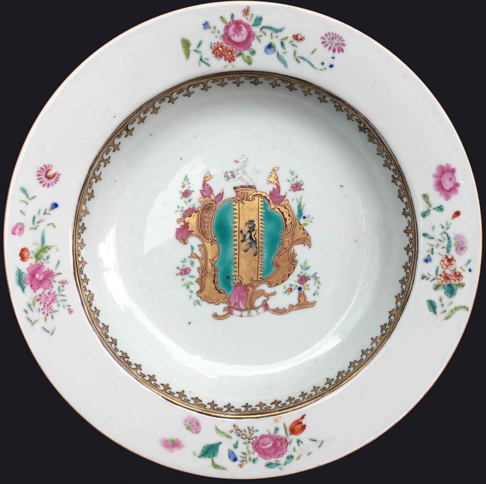 Famille rose Porcelain Qianlong (1735-1795), circa 1760, China Famille rose Porcelain Qianlong (1735-1795), circa 1760, China
