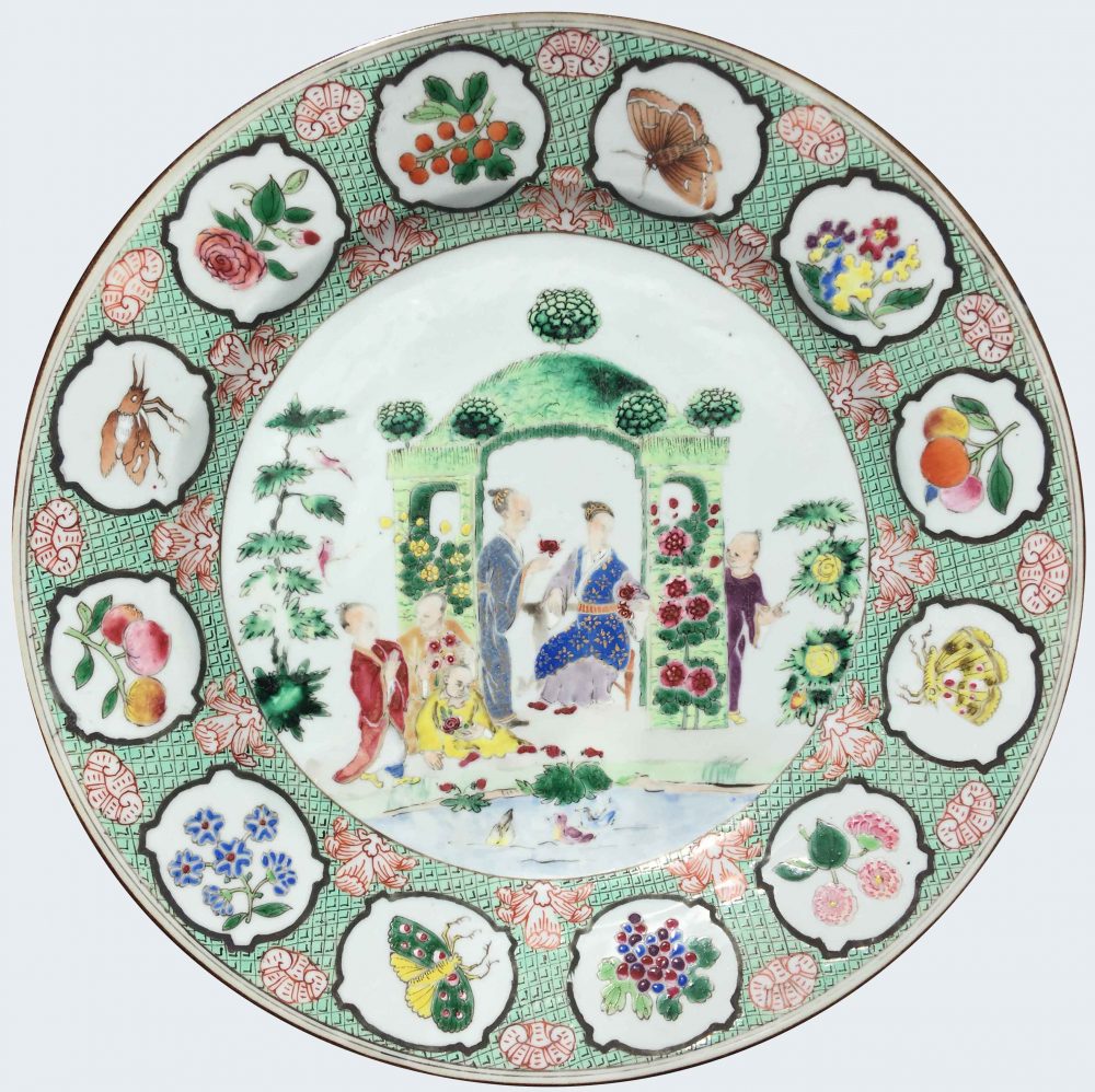 Famille rose Porcelain Qianlong (1736-1795), circa 1740, China Famille rose Porcelain Qianlong (1736-1795), circa 1740, China