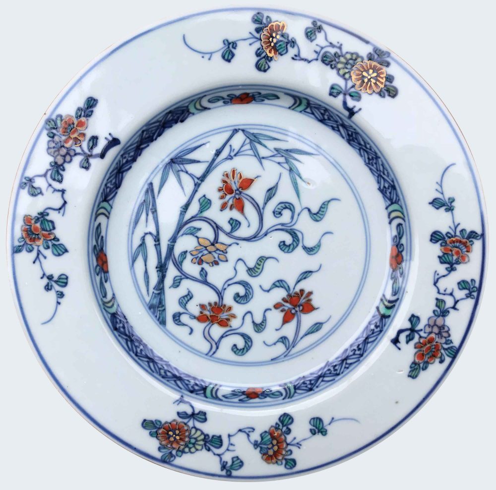Porcelain Kangxi (1662-1722) or Yongzheng (1723-1735), China