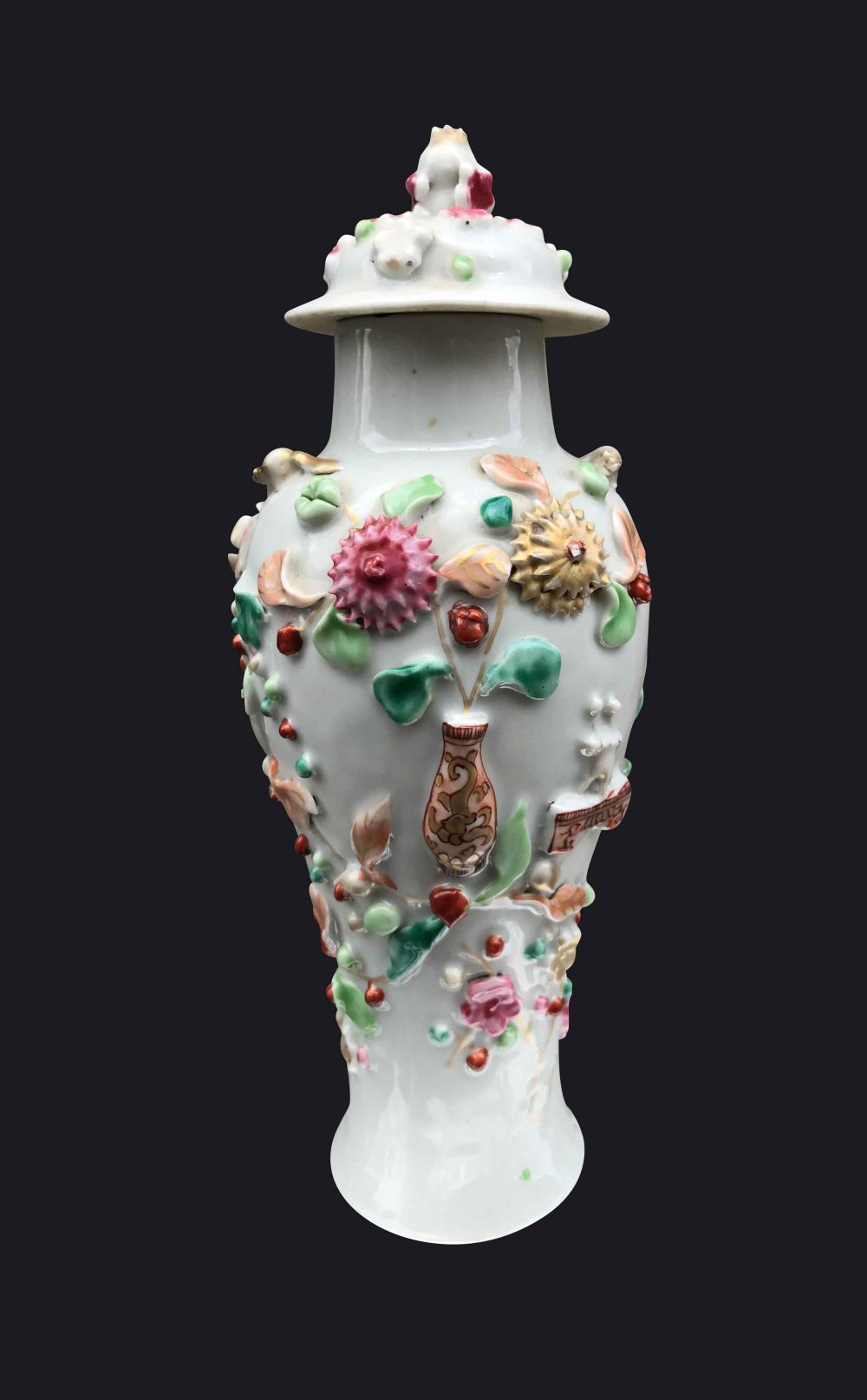 Famille rose Porcelain Qianlong (1735-1795), China Famille rose Porcelain Qianlong (1735-1795), China