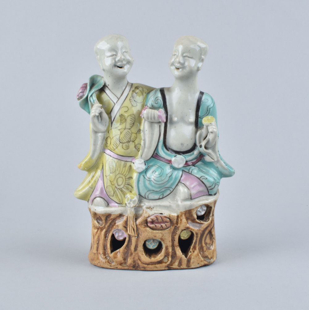 Famille rose Porcelain Qianlong (1735-1795) / Jiajing (1796-1820), China Famille rose Porcelain Qianlong (1735-1795) / Jiajing (1796-1820), China