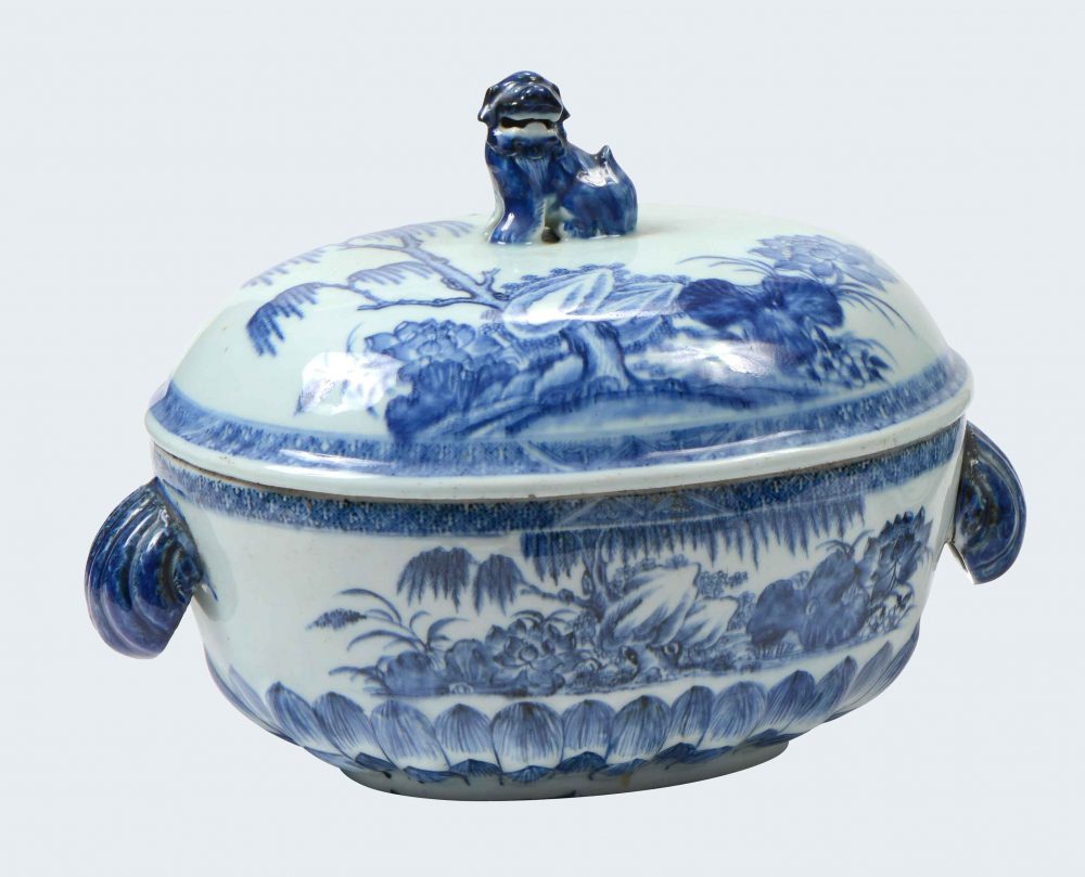 Porcelaine Qianlong (1735-1795), circa 1740, China Porcelaine Qianlong (1735-1795), circa 1740, China