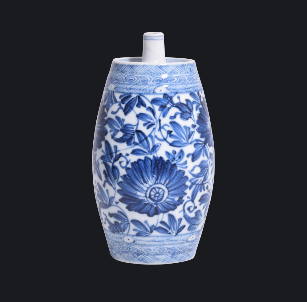 Porcelain Kangxi (1662-1722), China Porcelain Kangxi (1662-1722), China