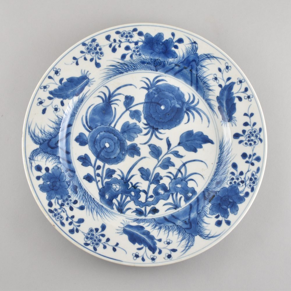Porcelain Kangxi (1662-1722), China Porcelain Kangxi (1662-1722), China