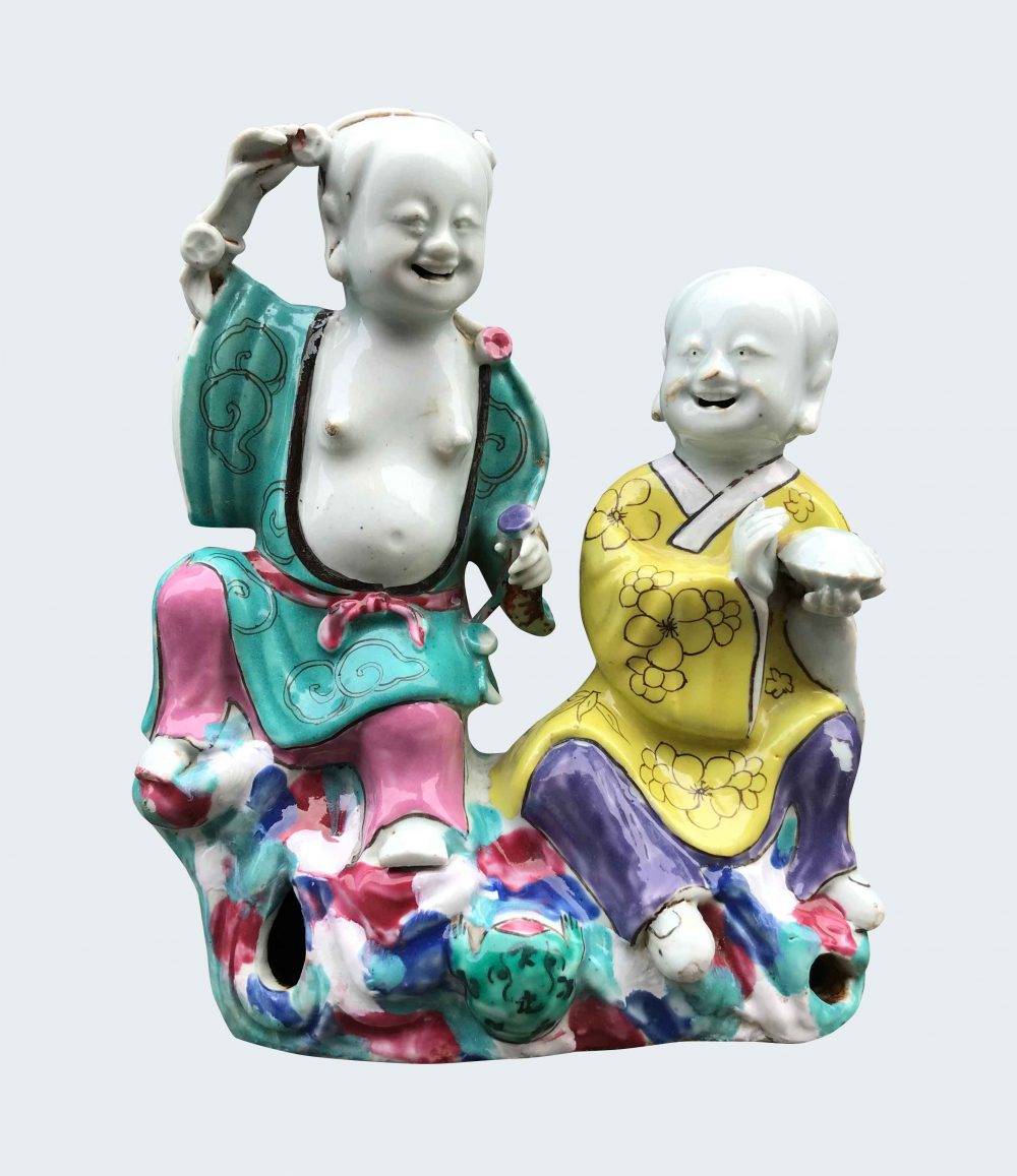 Famille rose Porcelain Qianlong (1735-1795), China Famille rose Porcelain Qianlong (1735-1795), China