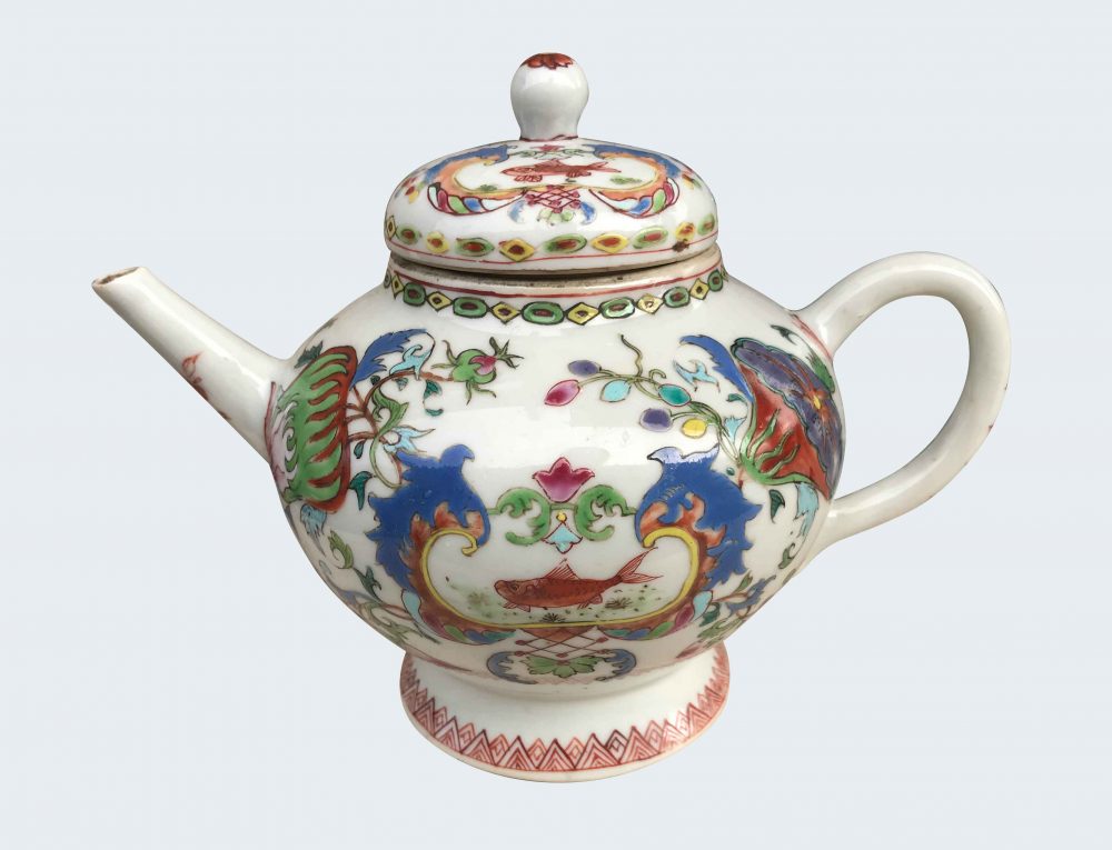 Famille rose Porcelain Yongzheng (1723-1735) or Qianlong (1735-1795), China Famille rose Porcelain Yongzheng (1723-1735) or Qianlong (1735-1795), China