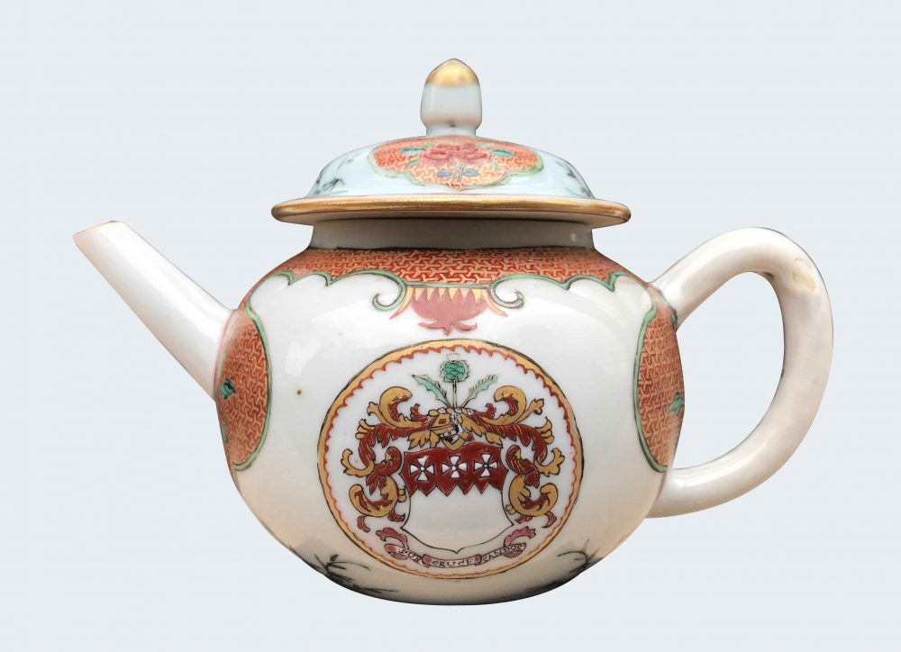 Famille rose Porcelain Yongzheng (1723-1735), circa 1730, China Famille rose Porcelain Yongzheng (1723-1735), circa 1730, China