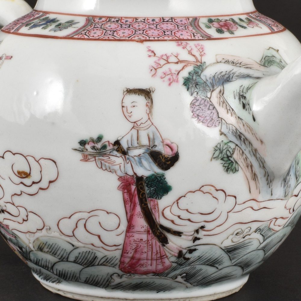 Famille rose Porcelain Yongzheng (1723-1735), China