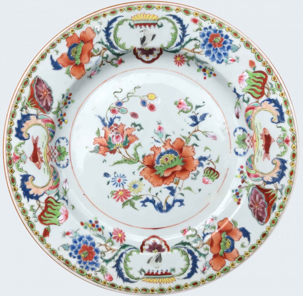 Porcelain Yongzheng period (1723-1735) or Qianlong period (1735-1795), China Porcelain Yongzheng period (1723-1735) or Qianlong period (1735-1795), China