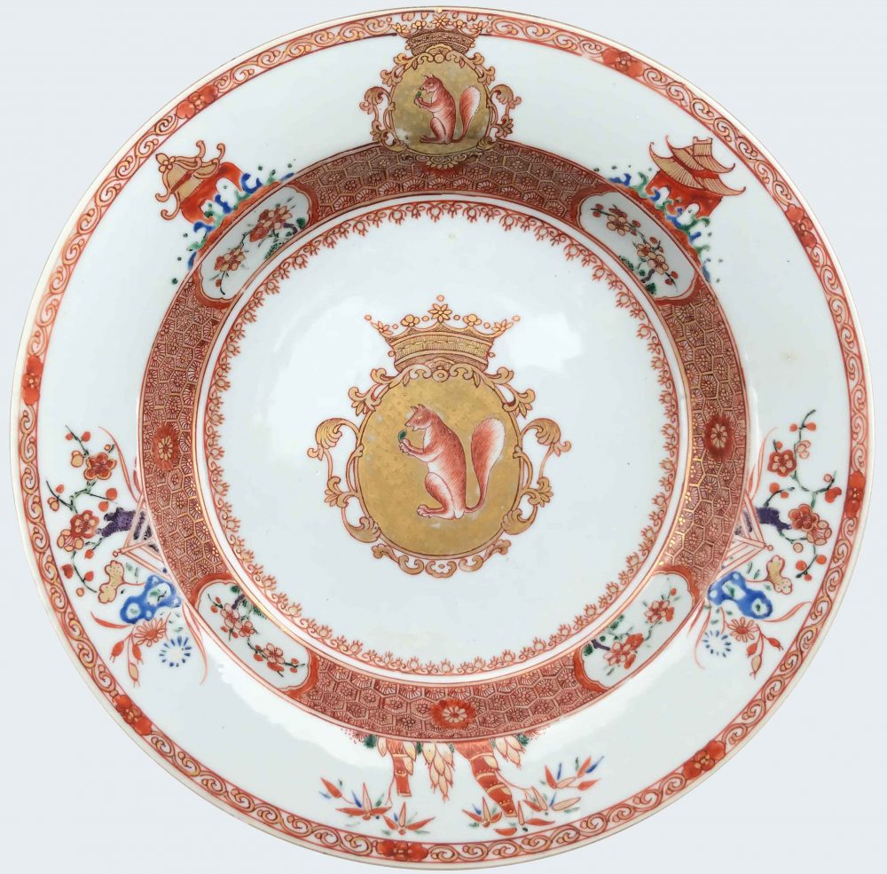 Porcelain Yongzheng (1723-1735), circa 1730/35, China