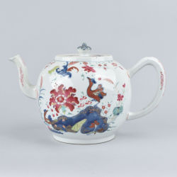 Famille rose Porcelain Qianlong (1735-1795), circa 1750-60, China Famille rose Porcelain Qianlong (1735-1795), circa 1750-60, China