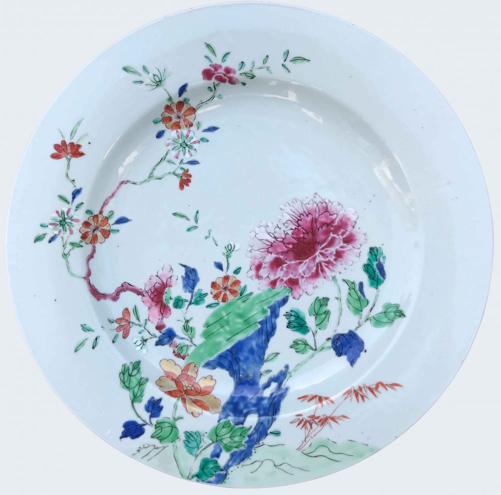 Famille rose Porcelain Qianlong (1735-1795), circa 1740, China Famille rose Porcelain Qianlong (1735-1795), circa 1740, China