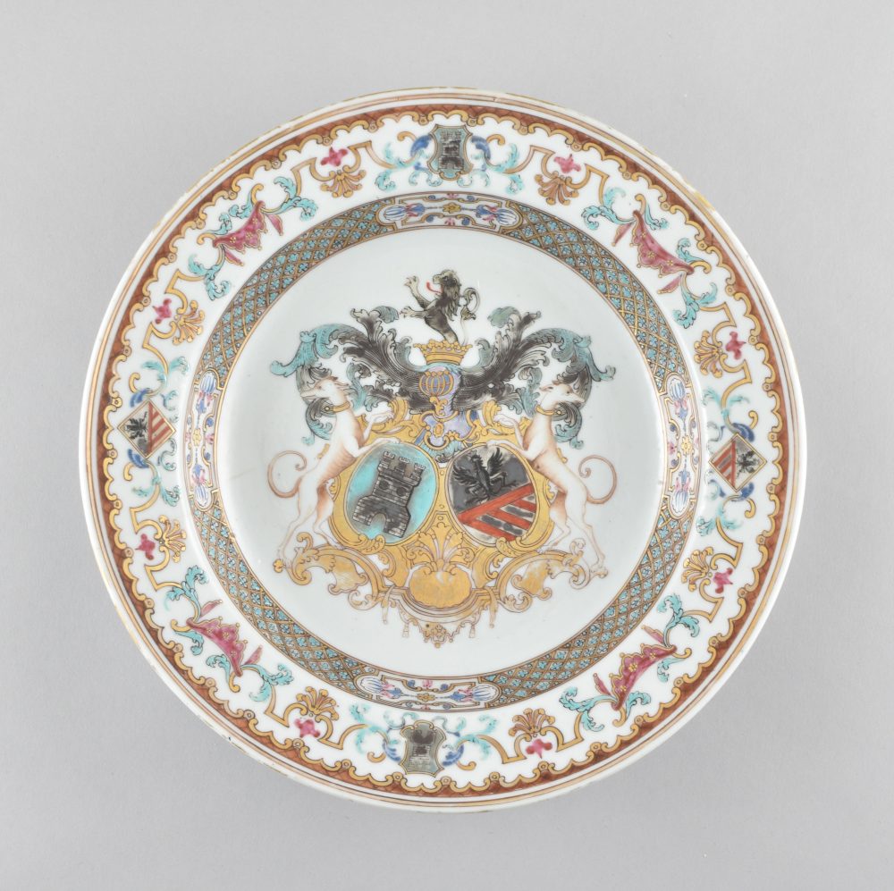 Famille rose Porcelain Yongzheng (1723-1735), circa 1735, China Famille rose Porcelain Yongzheng (1723-1735), circa 1735, China