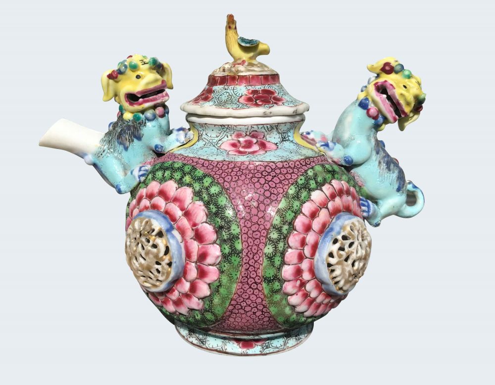 Famille rose Porcelain Yongzheng (1723-1735), circa 1730, China Famille rose Porcelain Yongzheng (1723-1735), circa 1730, China