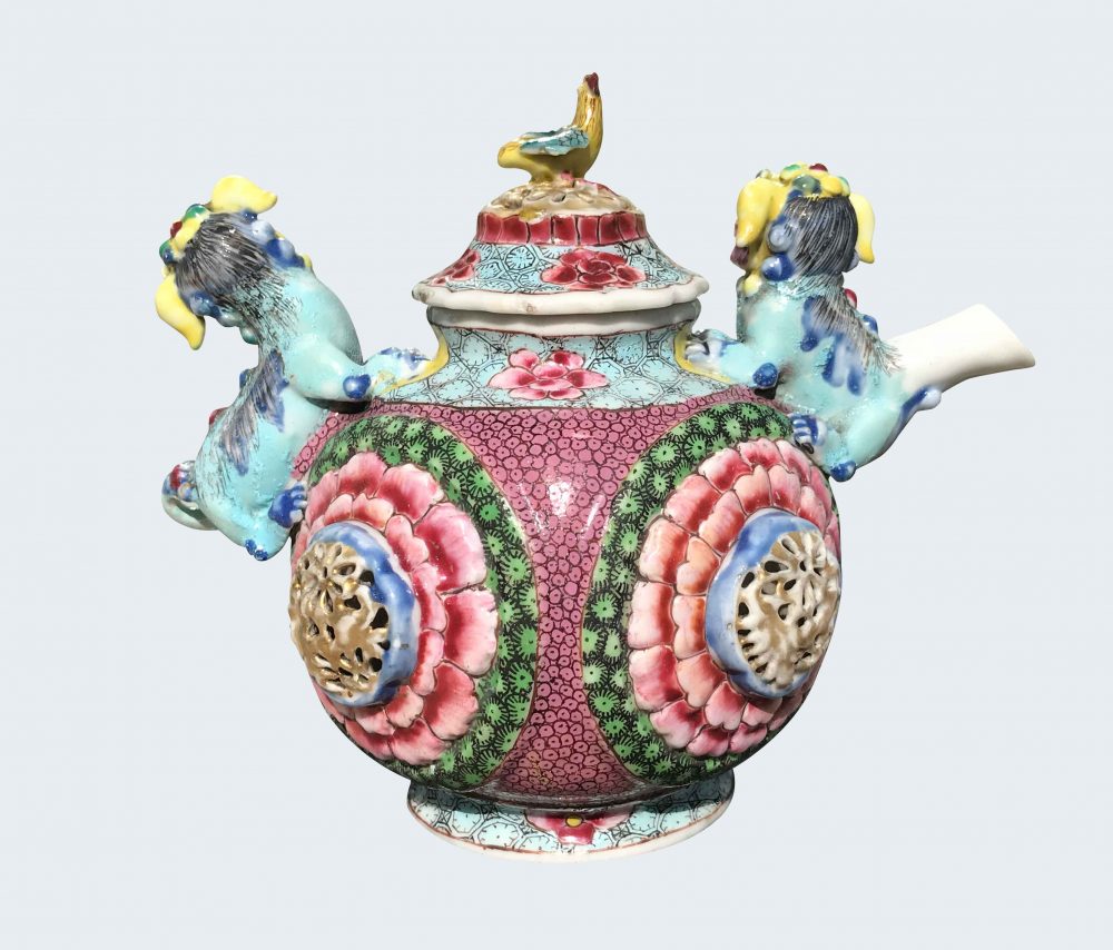 Famille rose Porcelain Yongzheng (1723-1735), circa 1730, China Famille rose Porcelain Yongzheng (1723-1735), circa 1730, China