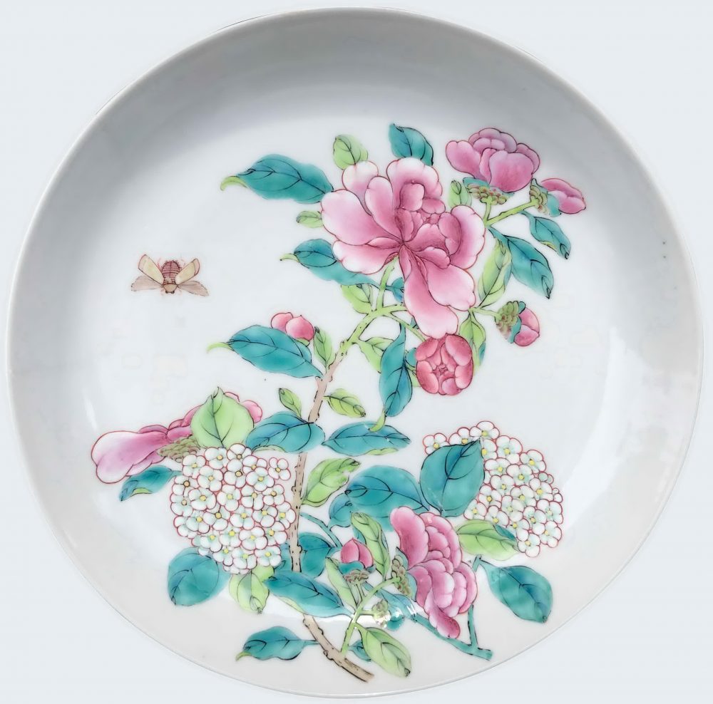 Famille rose Porcelain Yongzheng (1723-1735), China Famille rose Porcelain Yongzheng (1723-1735), China