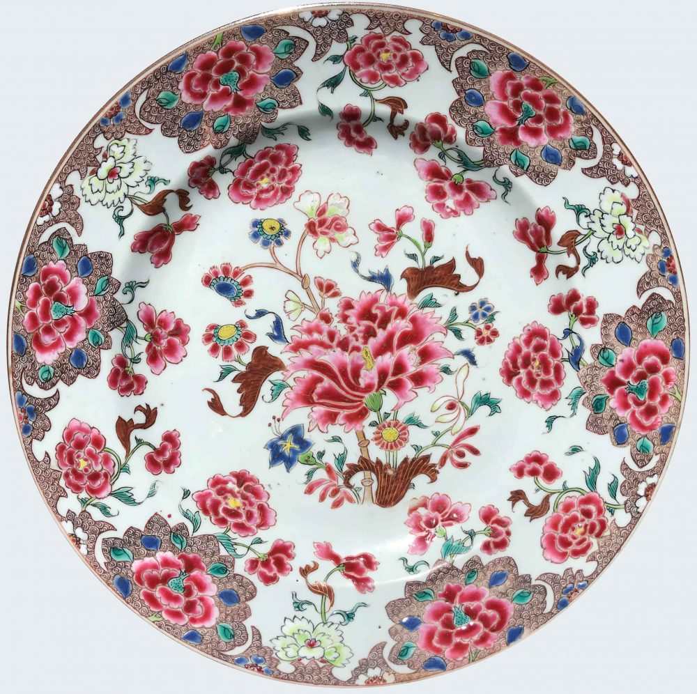 Famille rose Porcelain Yongzheng (1723-1735), China Famille rose Porcelain Yongzheng (1723-1735), China