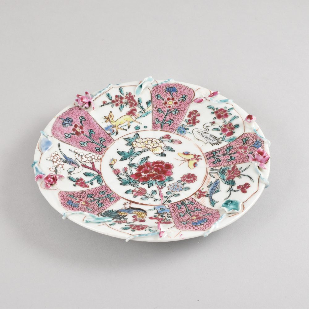 Famille rose Porcelain Yongzheng (1723-1735), China Famille rose Porcelain Yongzheng (1723-1735), China