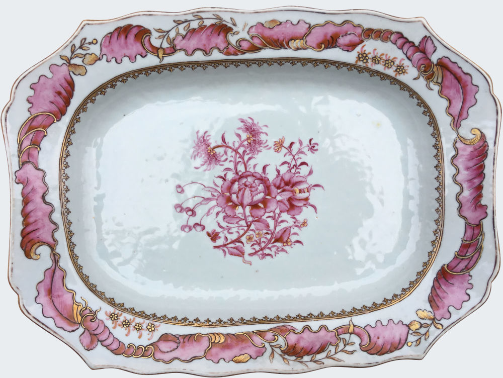 Famille rose Porcelain Qianlong (1735-1795), China Famille rose Porcelain Qianlong (1735-1795), China
