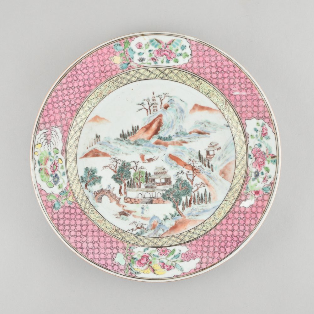 Famille rose Porcelain Yongzheng (1723-1735), China Famille rose Porcelain Yongzheng (1723-1735), China