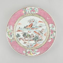 Famille rose Porcelain Yongzheng (1723-1735), China Famille rose Porcelain Yongzheng (1723-1735), China