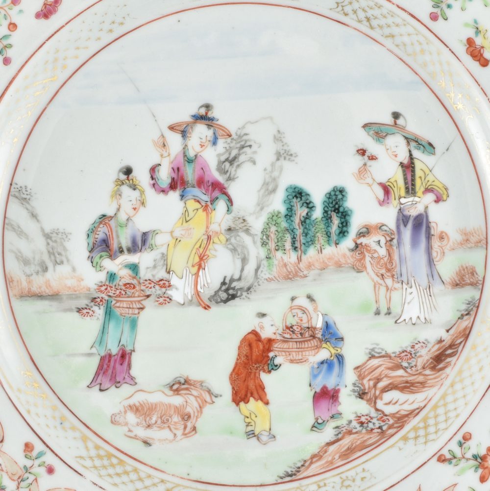 Famille rose Porcelain Qianlong (1735-1795), circa 1760, China Famille rose Porcelain Qianlong (1735-1795), circa 1760, China