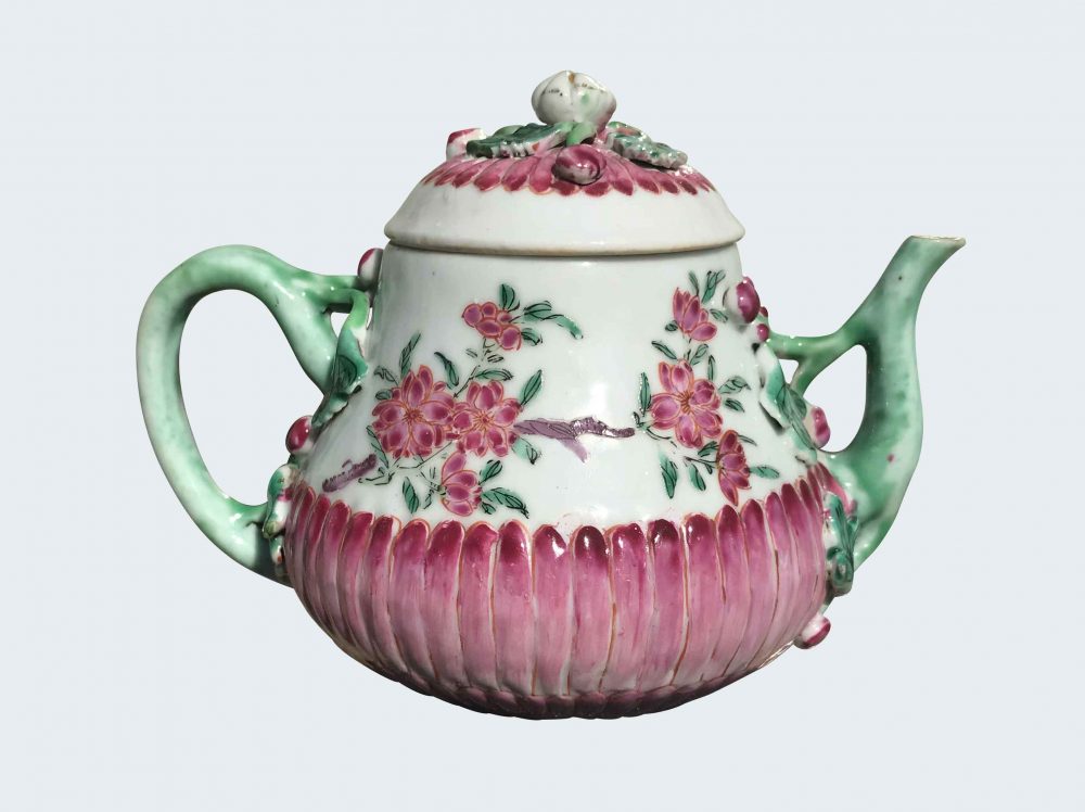 Famille rose Porcelain Yongzheng (1723-1735), circa 1735, China Famille rose Porcelain Yongzheng (1723-1735), circa 1735, China