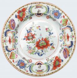 Famille rose Porcelain Yongzheng period (1723-1735) or Qianlong period (1735-1795), China