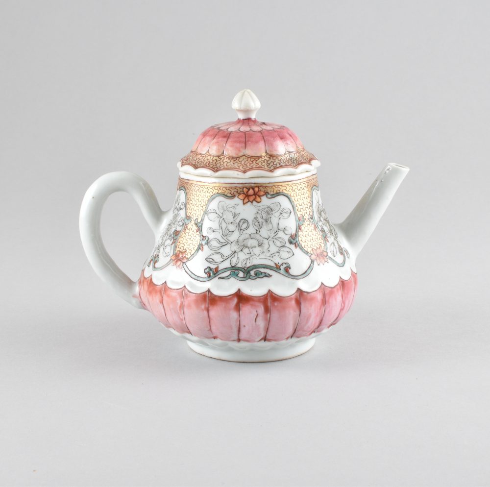 Famille rose Porcelain Yongzheng (1723-1735), China Famille rose Porcelain Yongzheng (1723-1735), China